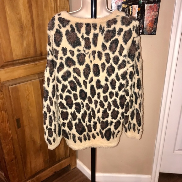 Hayden Feelinf Ferocious Leopard Print Sweater - Picture 2 of 4